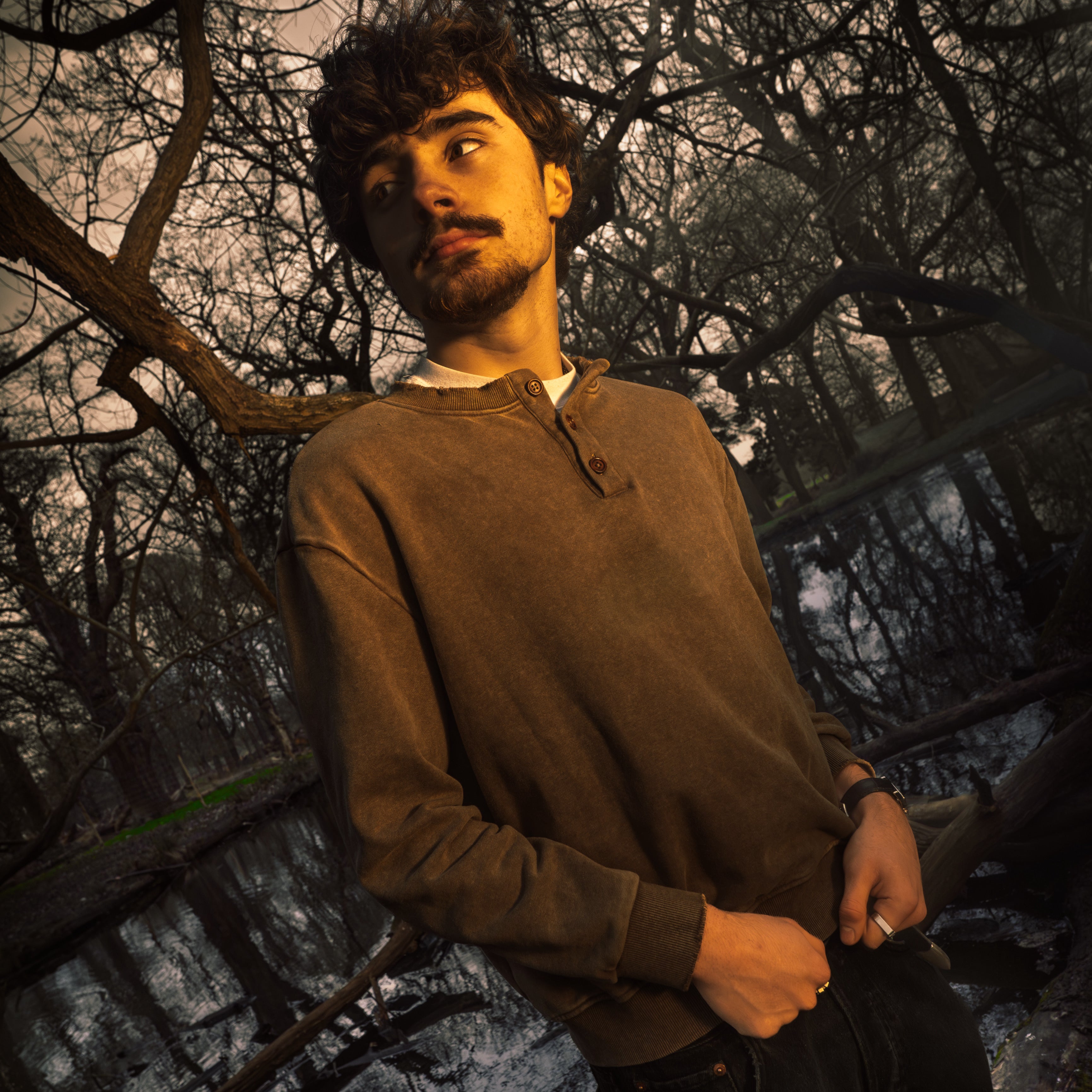 KURT CREWNECK - BROWN